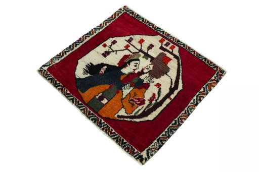 Corner detail of 2000s Shiraz rug showing border pattern and Wool pile
