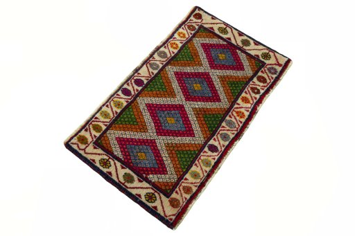 Close-up detail of 2000s Shiraz rug from Iran / Persia showing Wool weave