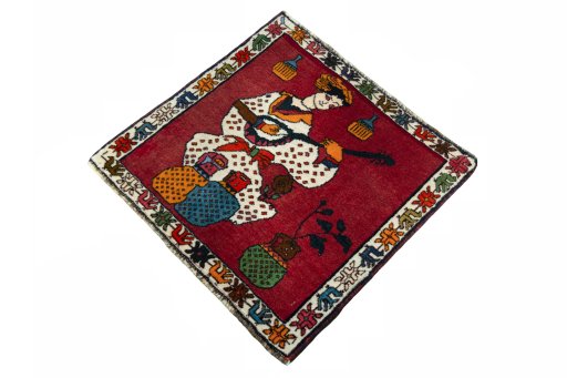 Corner detail of 2000s Shiraz rug showing border pattern and Wool pile