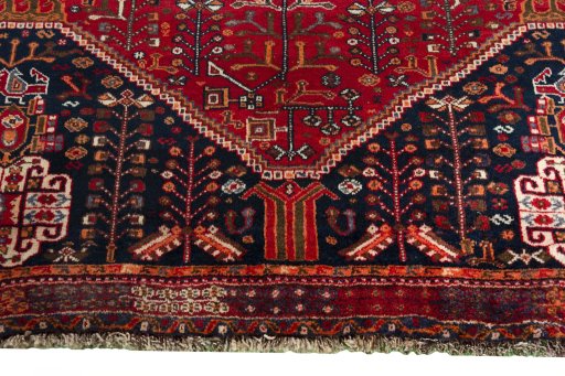 Close-up detail of 2000s Shiraz rug from Iran / Persia showing Wool weave