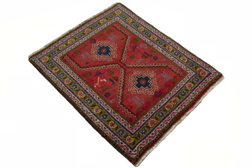 Close-up detail of 2000s Shiraz rug from Iran / Persia showing Wool weave