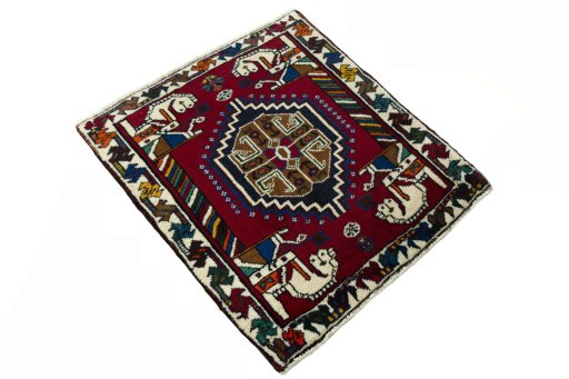 Close-up detail of 2000s Shiraz rug from Iran / Persia showing Wool weave