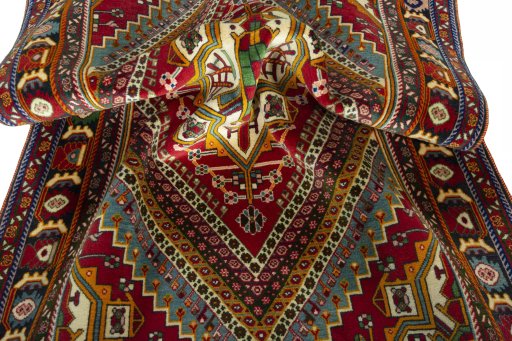 Close-up detail of 2000s Shiraz rug from Iran / Persia showing Wool weave