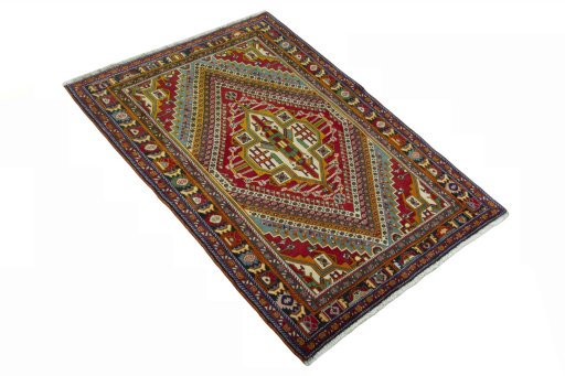 Close-up detail of 2000s Shiraz rug from Iran / Persia showing Wool weave