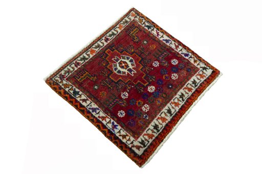 Close-up detail of 2000s Shiraz rug from Iran / Persia showing Wool weave