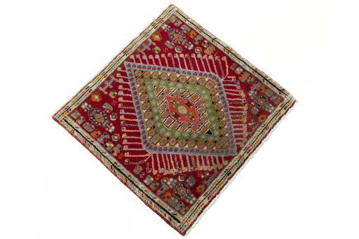 Close-up detail of 2000s Shiraz rug from Iran / Persia showing Wool weave