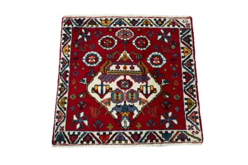 Surface texture of 2000s Shiraz rug with natural Wool and intricate pattern