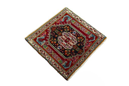Close-up detail of 2000s Shiraz rug from Iran / Persia showing Wool weave