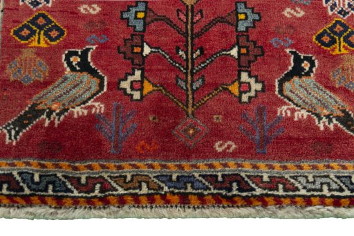 Central medallion detail of 2000s Shiraz rug from Iran / Persia