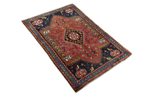 Close-up detail of 2000s Shiraz rug from Iran / Persia showing Wool weave