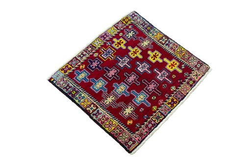 Close-up detail of 2000s Shiraz rug from Iran / Persia showing Wool weave