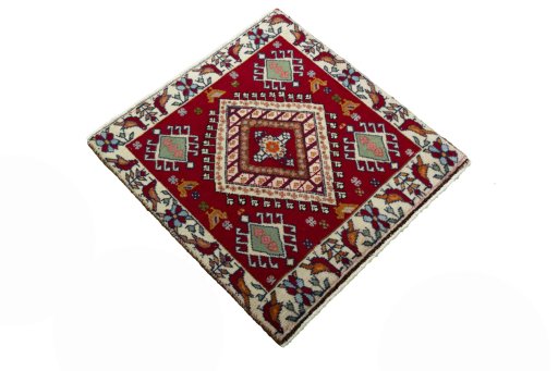 Close-up detail of 2000s Shiraz rug from Iran / Persia showing Wool weave