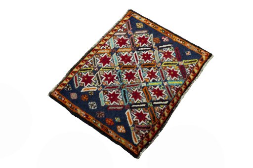 Close-up detail of 2000s Shiraz rug from Iran / Persia showing Wool weave