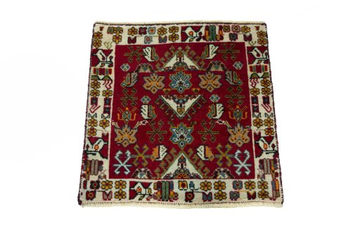 Surface texture of 2000s Shiraz rug with natural Wool and intricate pattern
