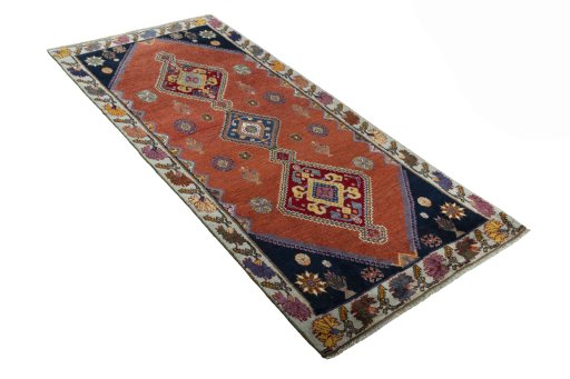 Close-up detail of 2000s Shiraz rug from Iran / Persia showing Wool weave