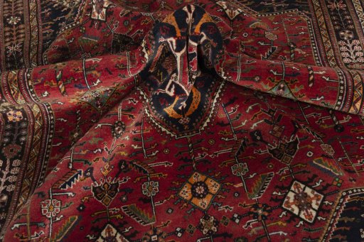 Close-up detail of 2000s Shiraz rug from Iran / Persia showing Wool weave