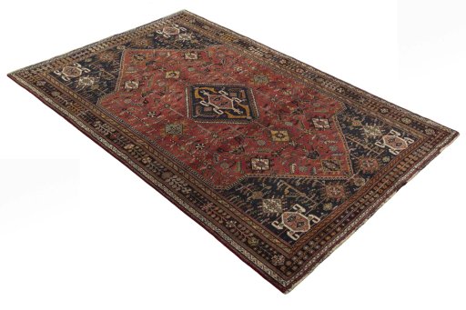 Close-up detail of 2000s Shiraz rug from Iran / Persia showing Wool weave