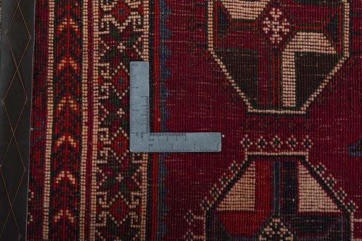 Close-up detail of 2000s Shiraz rug from Iran / Persia showing Wool weave