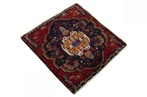 Close-up detail of 2000s Shiraz rug from Iran / Persia showing Wool weave