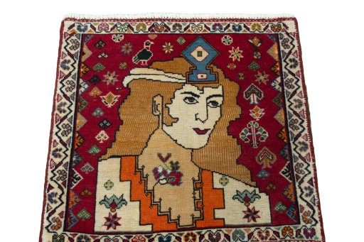 Surface texture of 2000s Shiraz rug with natural Wool and intricate pattern