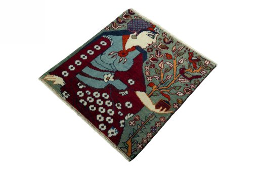 Corner detail of 2000s Shiraz rug showing border pattern and Wool pile