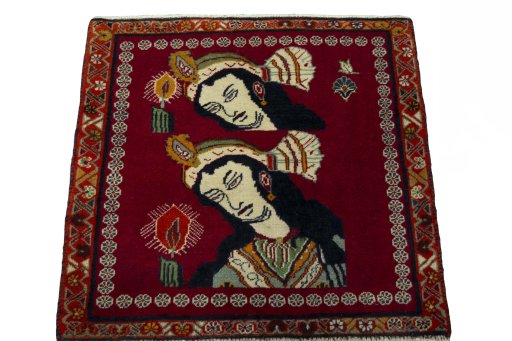 Surface texture of 2000s Shiraz rug with natural Wool and intricate pattern