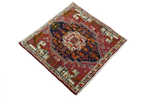 Close-up detail of 2000s Shiraz rug from Iran / Persia showing Wool weave