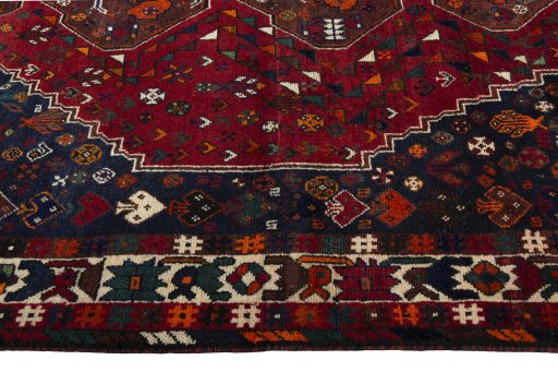 Close-up detail of 2000s Shiraz rug from Iran / Persia showing Wool weave