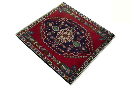 Close-up detail of 2000s Shiraz rug from Iran / Persia showing Wool weave