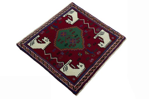 Close-up detail of 2000s Shiraz rug from Iran / Persia showing Wool weave