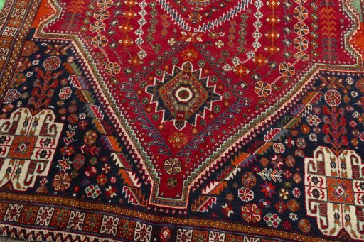 Close-up detail of 2000s Shiraz rug from Iran / Persia showing Wool weave