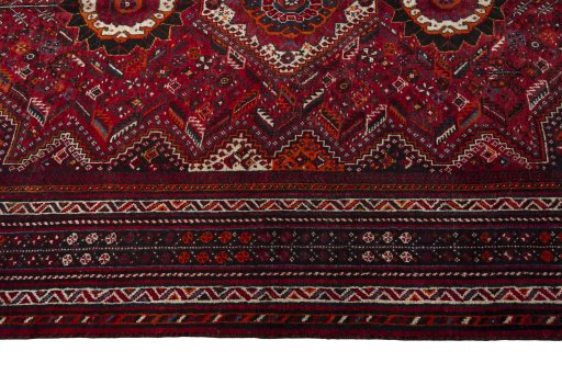 Central medallion detail of 1970s Shiraz rug from Iran / Persia