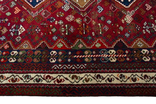 Close-up detail of 2000s Shiraz rug from Iran / Persia showing Wool weave