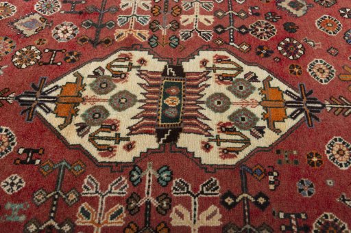 Central medallion detail of 2000s Shiraz rug from Iran / Persia