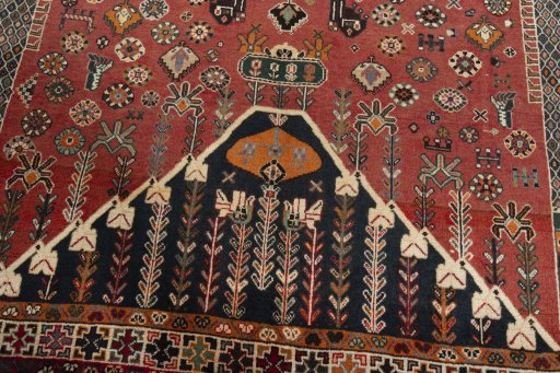 Close-up detail of 2000s Shiraz rug from Iran / Persia showing Wool weave