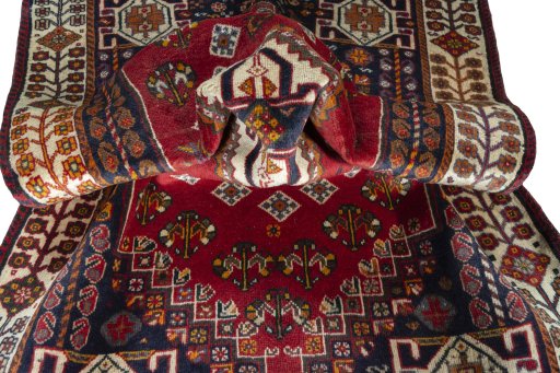Close-up detail of 2000s Shiraz rug from Iran / Persia showing Wool weave
