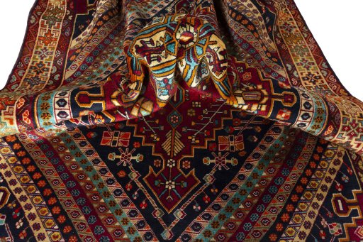 Close-up detail of 2000s Shiraz rug from Iran / Persia showing Wool weave