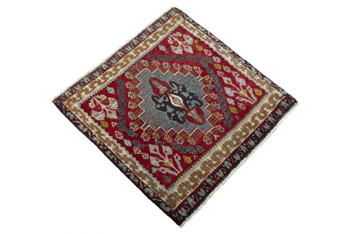 Close-up detail of 2000s Shiraz rug from Iran / Persia showing Wool weave