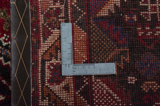 Close-up detail of 2000s Shiraz rug from Iran / Persia showing Cotton weave