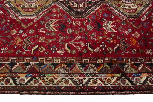 Close-up detail of 2000s Shiraz rug from Iran / Persia showing Cotton weave