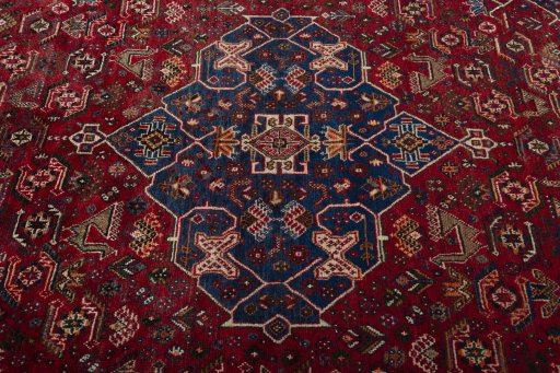 Central medallion detail of 1970s Shiraz rug from Iran / Persia