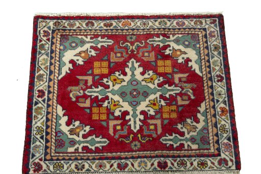 Surface texture of 2000s Shiraz rug with natural Wool and intricate pattern