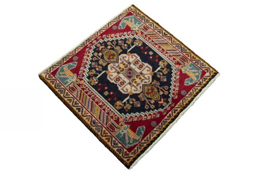 Close-up detail of 2000s Shiraz rug from Iran / Persia showing Wool weave