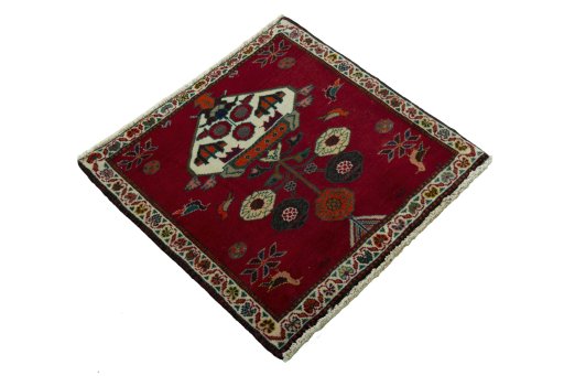 Close-up detail of 2000s Shiraz rug from Iran / Persia showing Wool weave