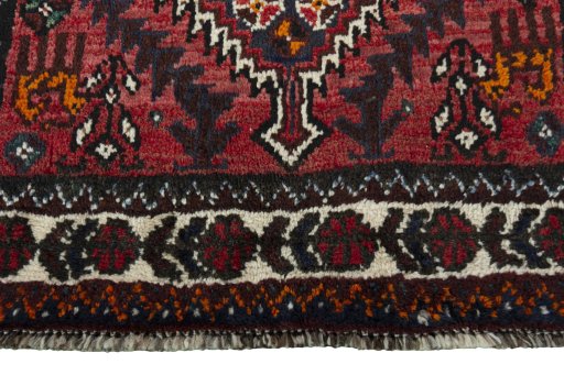 Central medallion detail of 2000s Shiraz rug from Iran / Persia
