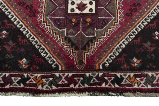 Central medallion detail of 2000s Shiraz rug from Iran / Persia