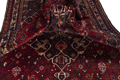 Close-up detail of 2000s Shiraz rug from Iran / Persia showing Wool weave