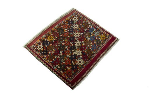 Close-up detail of 2000s Shiraz rug from Iran / Persia showing Wool weave