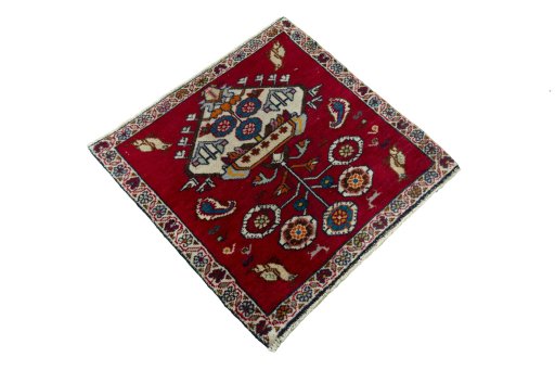 Close-up detail of 2000s Shiraz rug from Iran / Persia showing Wool weave