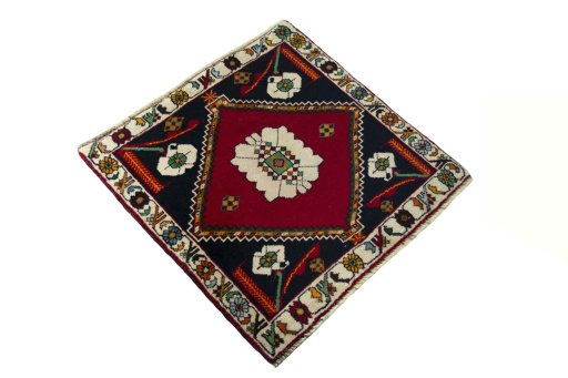 Close-up detail of 2000s Shiraz rug from Iran / Persia showing Wool weave